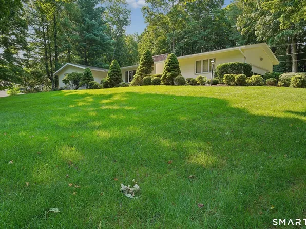 23 Pequot Trail, Westport, CT 06880