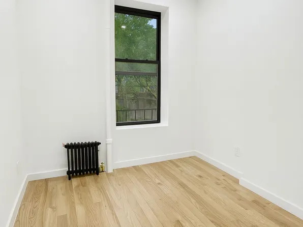 187 Bond Street image 9 of 12