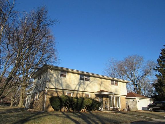 3rd image of 21417 Butterfield Pkwy