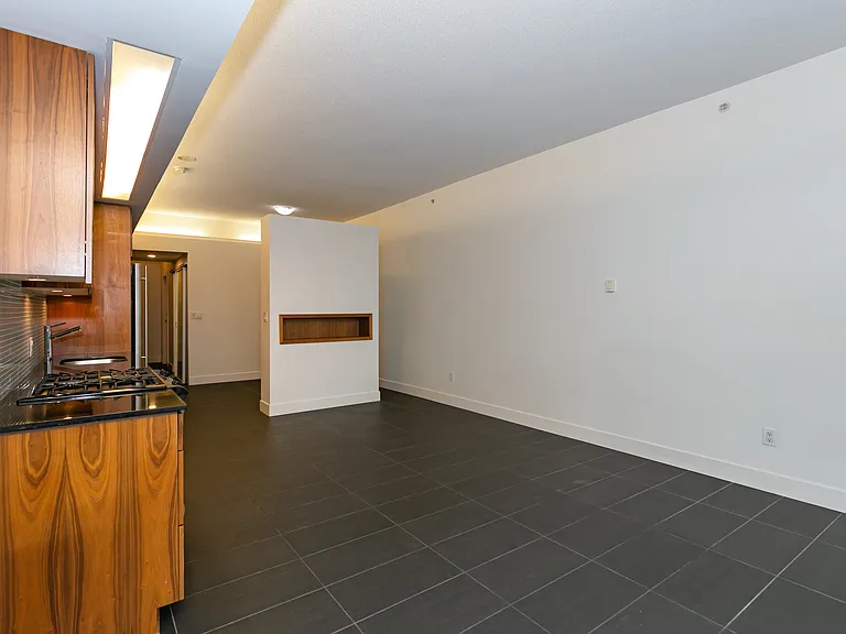 33 W Pender St #508 — Photo 11