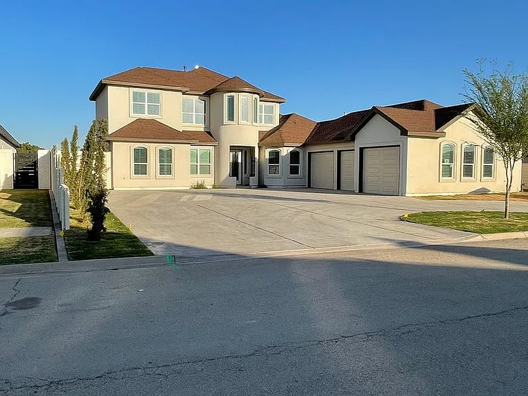 2802 Tom Morris Rd — Photo 1