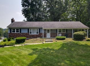 46 Raylinsky Rd, Ballston Lake, NY 12019