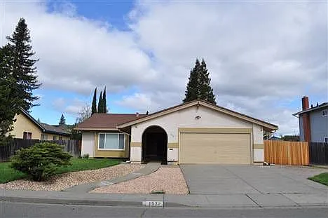 1532 Wood Creek Dr photo 1