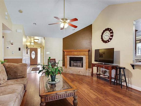 4th image of 4429 Crowder Blvd