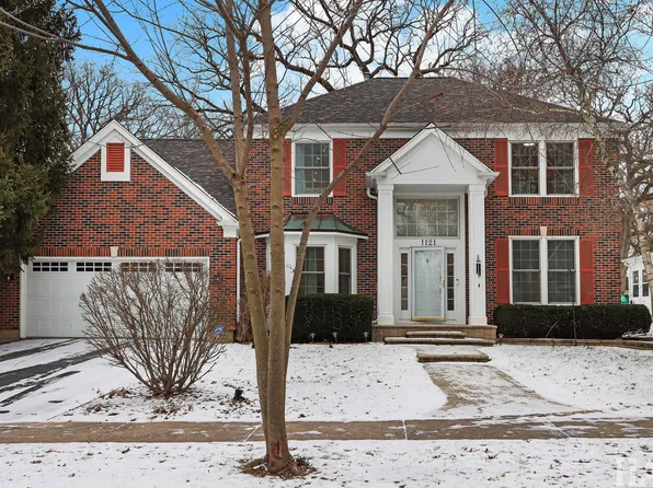 1121 Williamsburg Cir, Grayslake, IL 60030