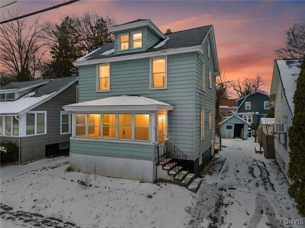 206 Rosemont Dr, Syracuse, NY 13205