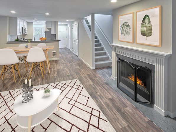 8610 240th St SW APT 12