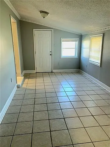 4722 Mithra St — Photo 3