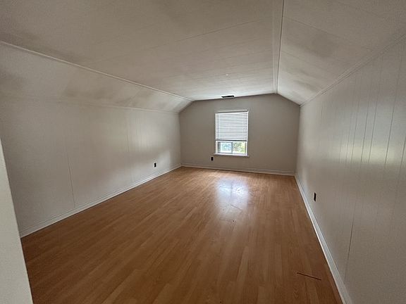 3rd image of 82 Main St N #C