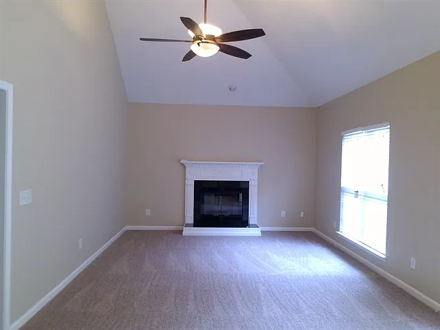 1304 Napa Point E — Photo 4