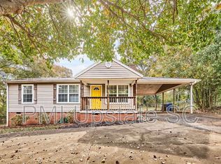 28 Pine Grove Ln, Greenville, SC 29617