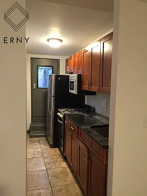Rented by ERNY LLC | media 30