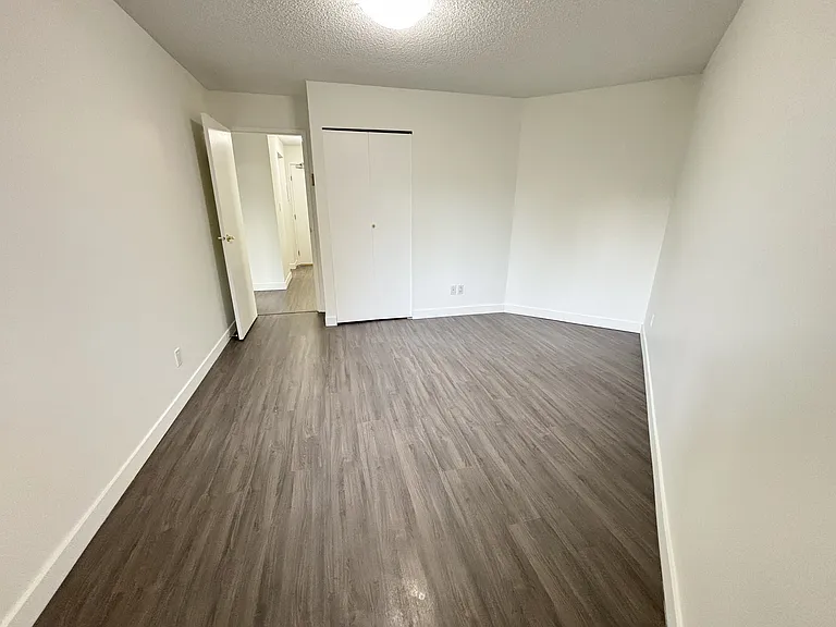 1045 Haro St — Photo 80