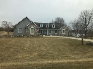 4700 Melanie Ln, White Lake, MI 48383