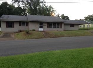 617 E Brame Ave, West Point, MS 39773
