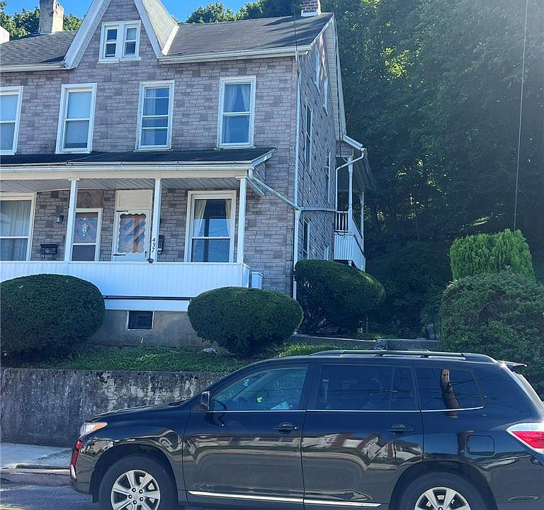 1st image of 437 W South St