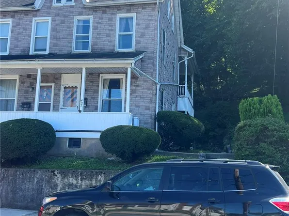 437 W South St, Slatington, PA 18080