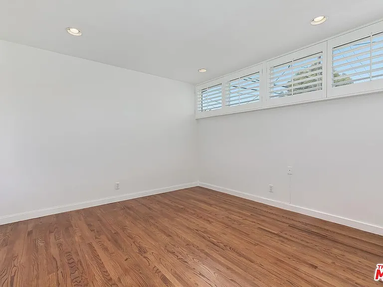 609 N Doheny Dr #C — Photo 7
