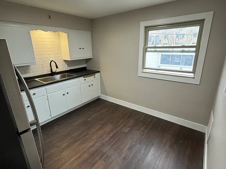 1452 S 92nd St #6 — Photo 1