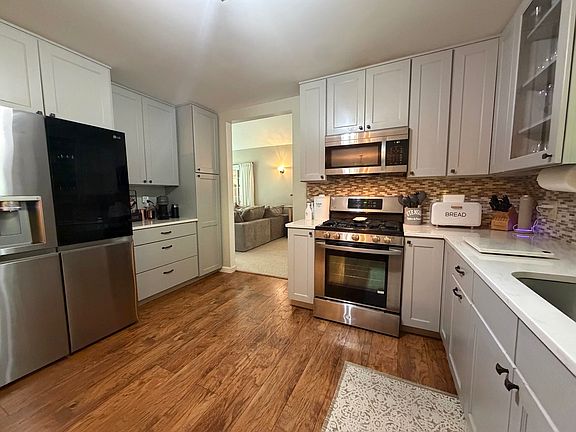 5th image of 46 Foothills Drive