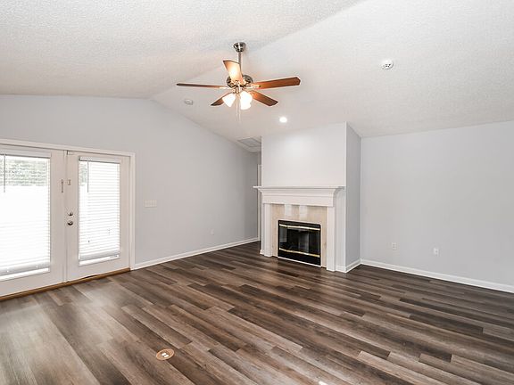 3rd image of 8030 Welbeck Ln