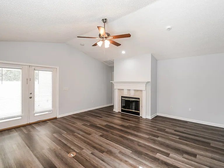 8030 Welbeck Ln — Photo 3