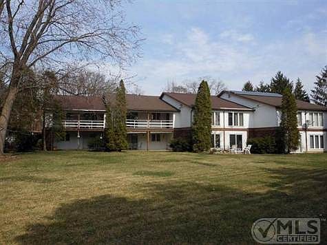 Mona Park Fountains Co-Owners Association Condominiums...100 E. Norton Ave. #4  Muskegon Heights, MI  49444