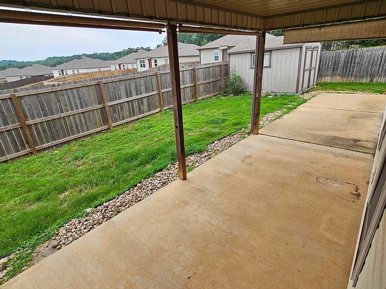 1151 Meadows Dr — Photo 25