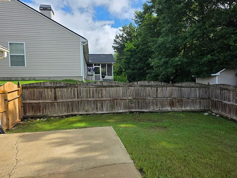 233 Overlook Dr — Photo 21