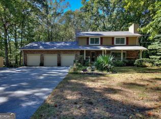 553 Edgefield Dr, Stone Mountain, GA