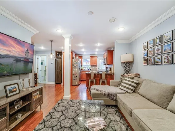 403 Adams Street image 5 of 23