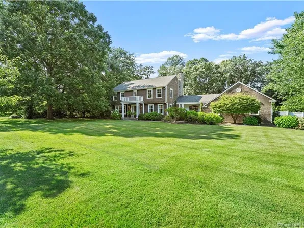 62 Saxony Drive, Trumbull, CT 06611
