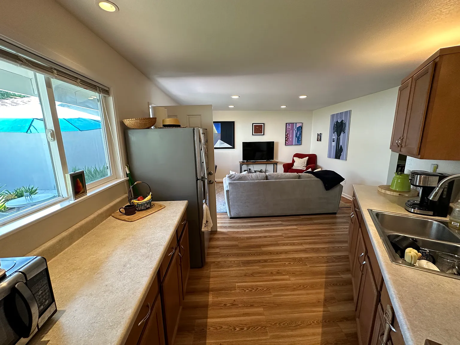 1 bed, 700 sqft, $3,000 — Photo 3