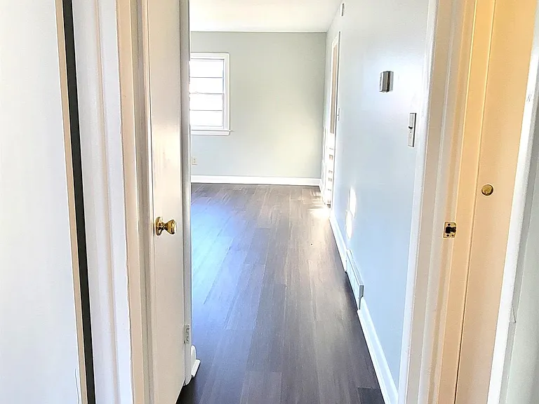 719 Jefferson St — Photo 14