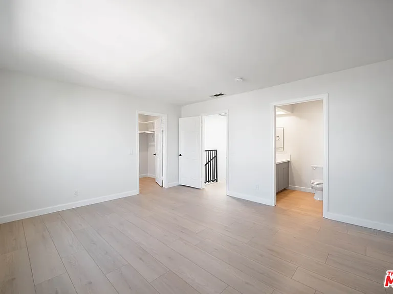 5327 Lexington Ave #B — Photo 18