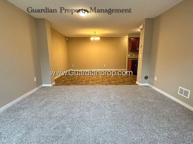 9927 Vera Cruz Ln N — Photo 10