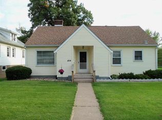 804 4th Ave, Silvis, IL 61282