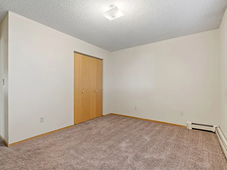 Wyndemere Apartments — Photo 47
