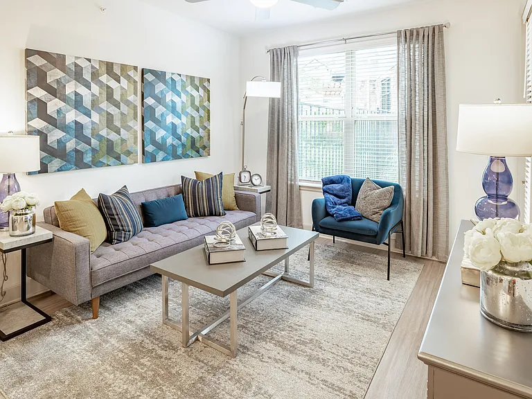 Stone Loch Apartments — Photo 26