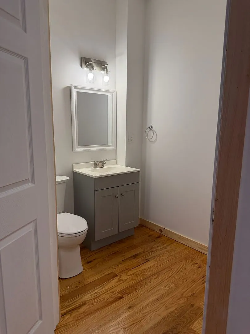 325 Lafayette Condos — Photo 4