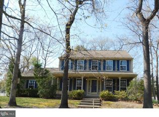 5 Elbow Ln, Sicklerville, NJ 08081