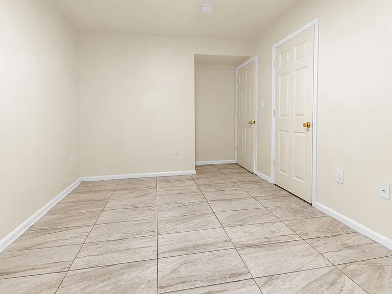 13 Lisa Ct #1 — Photo 10