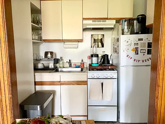 Rented by Garfield Realty  | media 31