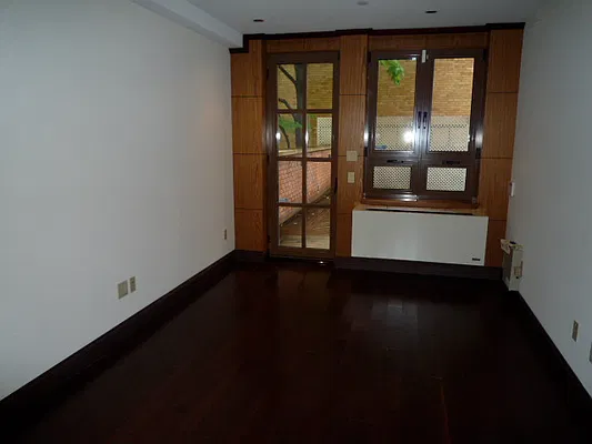 Rented by New Yorker Realty | media 11