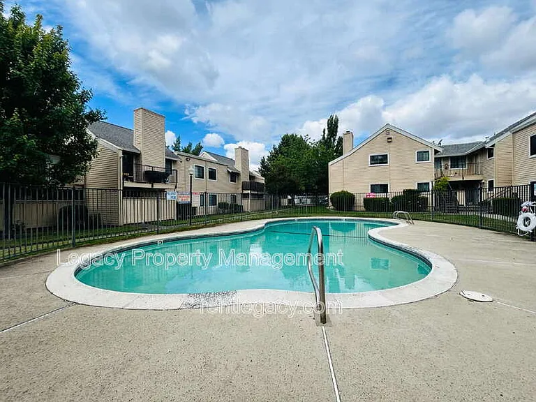 7445 Auburn Oaks Ct #K — Photo 21