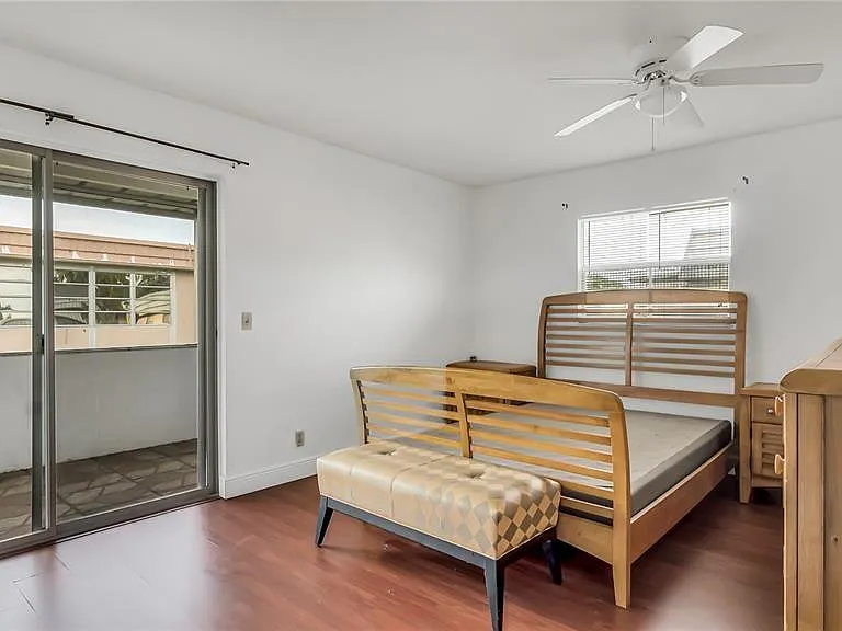 703 Brittany Park #O — Photo 8