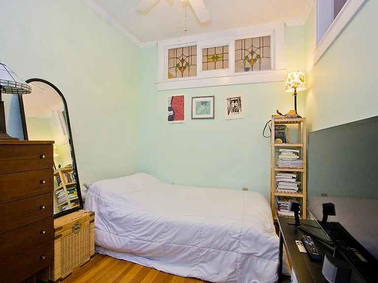 129 E Exposition Ave — Photo 4