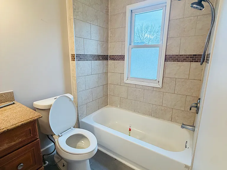 1007 Premont Ave — Photo 20