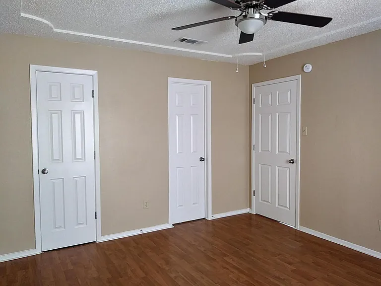 522 Matt Ln — Photo 17