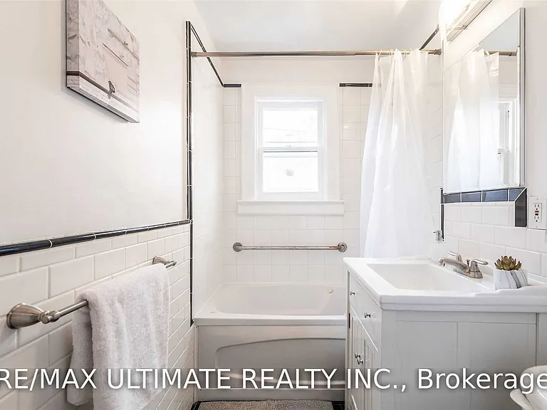 470 Oriole Pkwy #4 — Photo 26